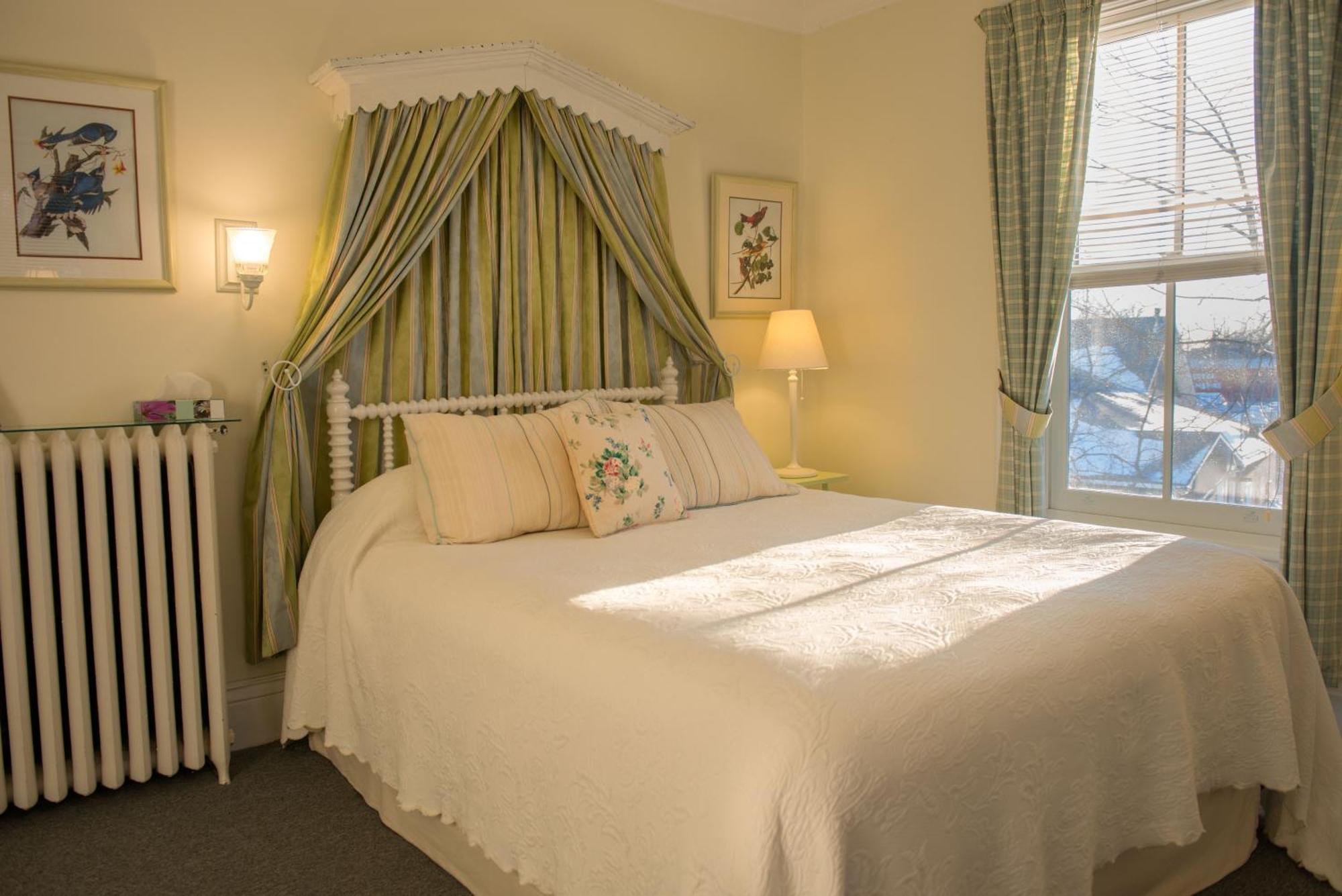 Dunlop Inn Baddeck Inlet Eksteriør billede