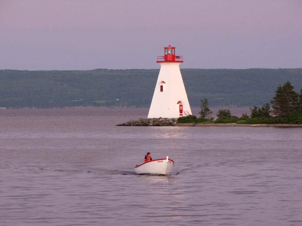 Dunlop Inn Baddeck Inlet Eksteriør billede