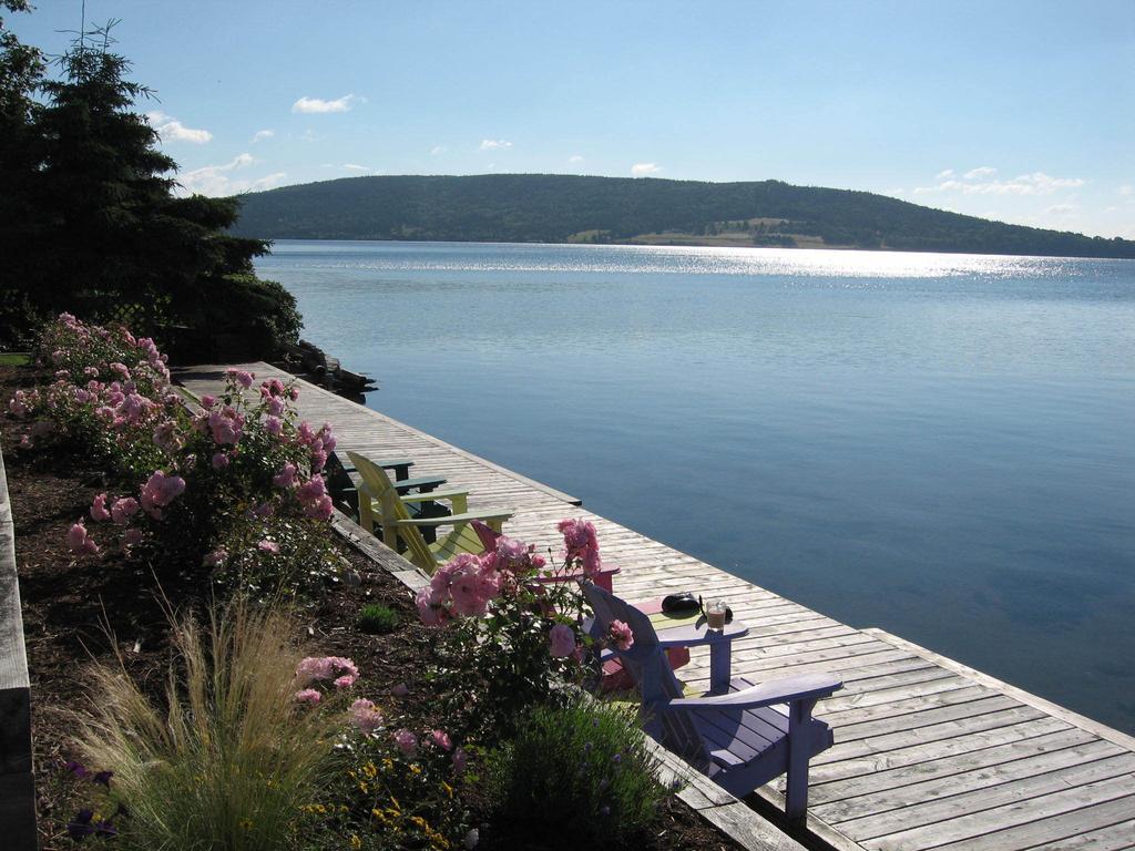 Dunlop Inn Baddeck Inlet Eksteriør billede